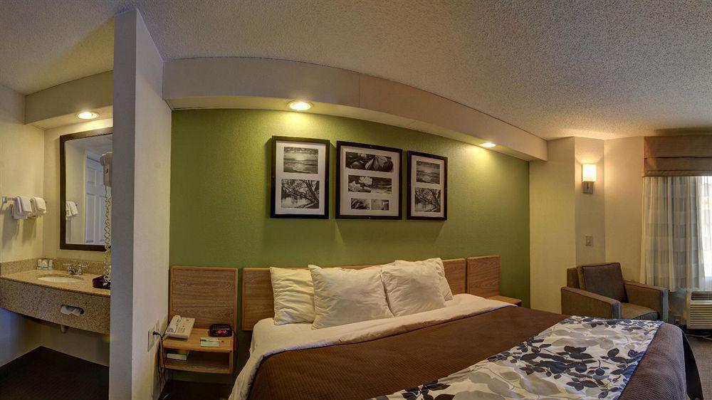 Rodeway Inn Austell Eksteriør billede